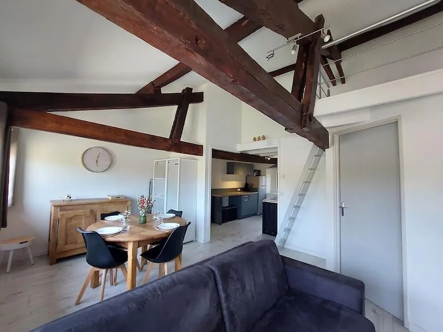 Apartment Appt Lumineux, Vue Place Vival Figeac Frankreich