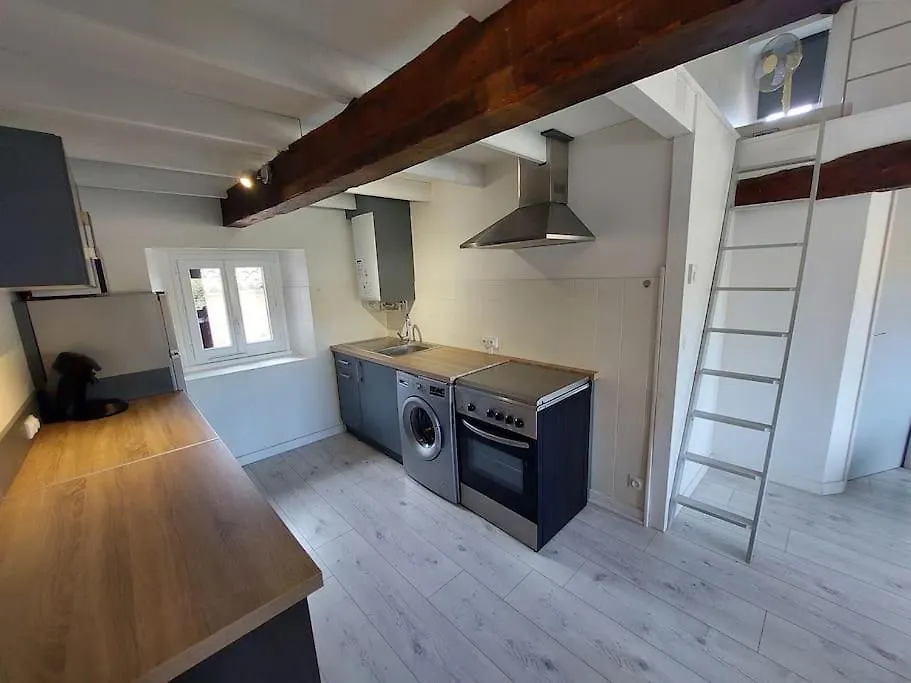 Appt Lumineux, Vue Place Vival Figeac 0*,  Frankreich